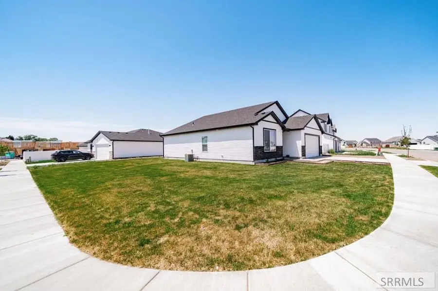 1098 Ashlyn Wy, Rigby, ID 83442 - #2