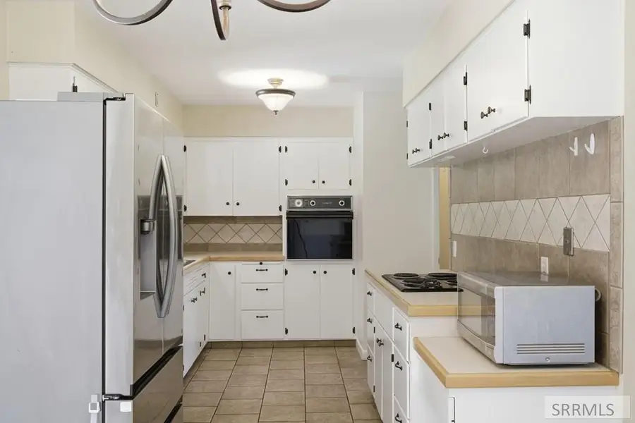 409 Quigg Avenue, Shelley, ID 83274 - #2