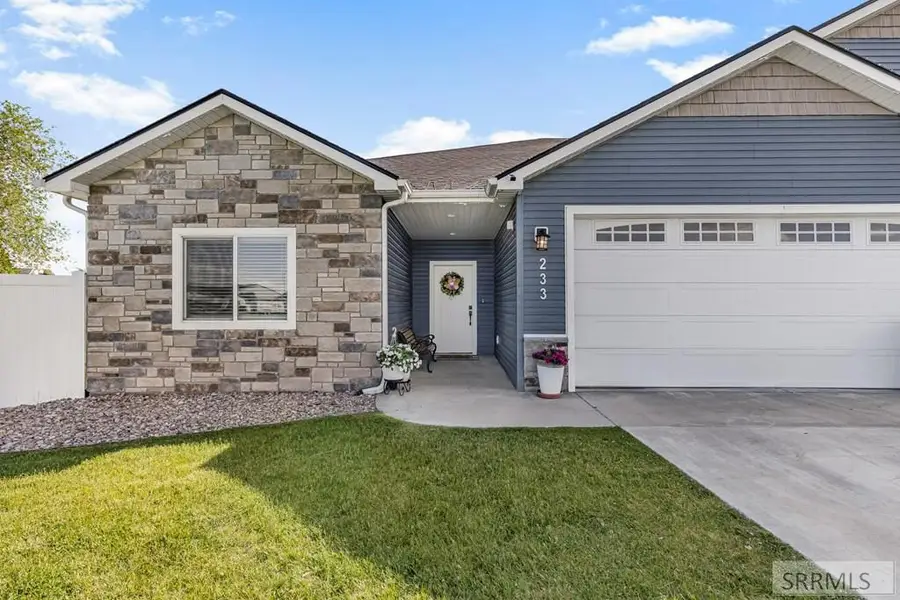 233 Park View Loop, Shelley, ID 83274 - #2