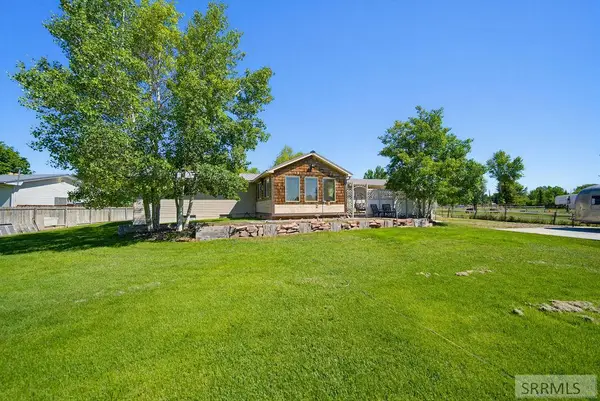 666 65th N, IDAHO FALLS, ID 83401