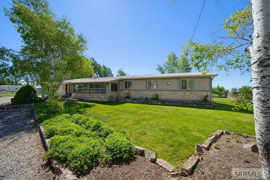 666 65th N, Idaho Falls, ID 83401 - #3