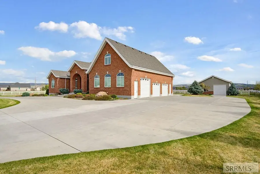 1248 Lazy Lane, Idaho Falls, ID 83404 - #2