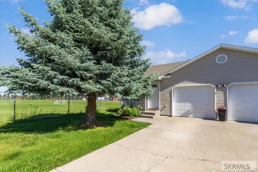 860 5th W #14, Rexburg, ID 83440 - #3