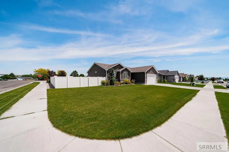 3030 Waverly Road, Idaho Falls, ID 83401 - #2