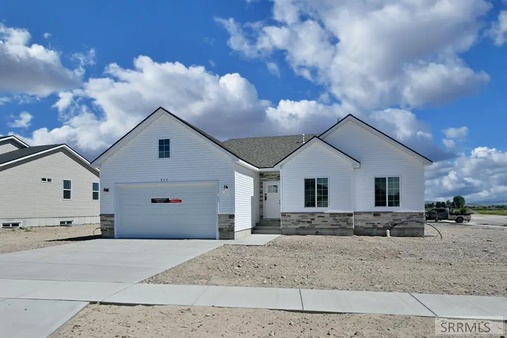 977 Montezuma St, Idaho Falls, ID 83402 - #1