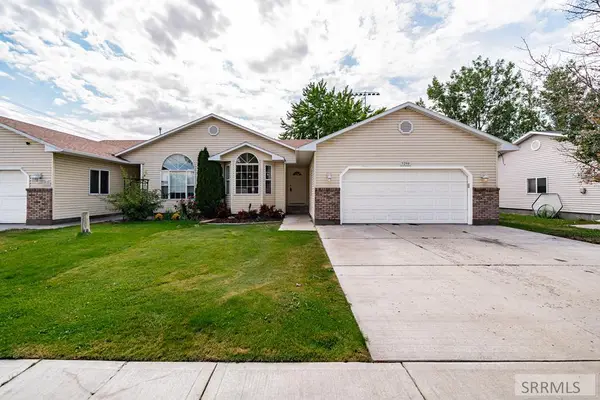 3290 Carolyn Lane, AMMON, ID 83406