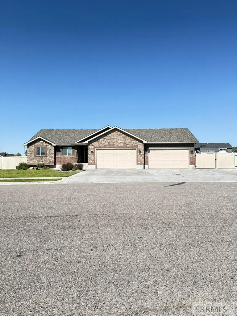 5503 Lakefield Cir, Ammon, ID 83406 - #1
