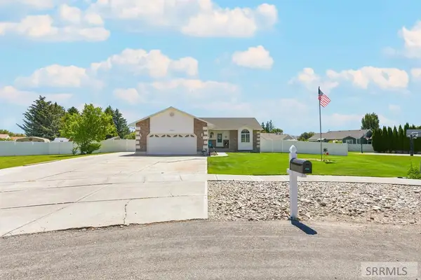4966 Camas Creek Circle, IONA, ID 83427