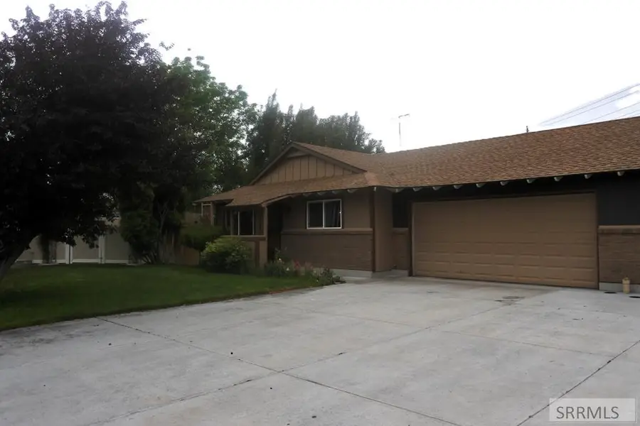 481/483 Higbee Circle, Idaho Falls, ID 83404 - #2