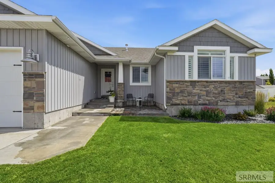 5523 Lakefield Cir, Ammon, ID 83406 - #2