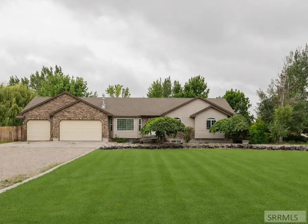 3860 390 N, Rigby, ID 83442 - #1