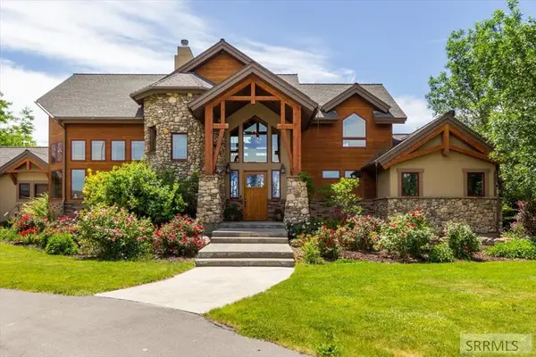 6122 Lincoln Road, IDAHO FALLS, ID 83401