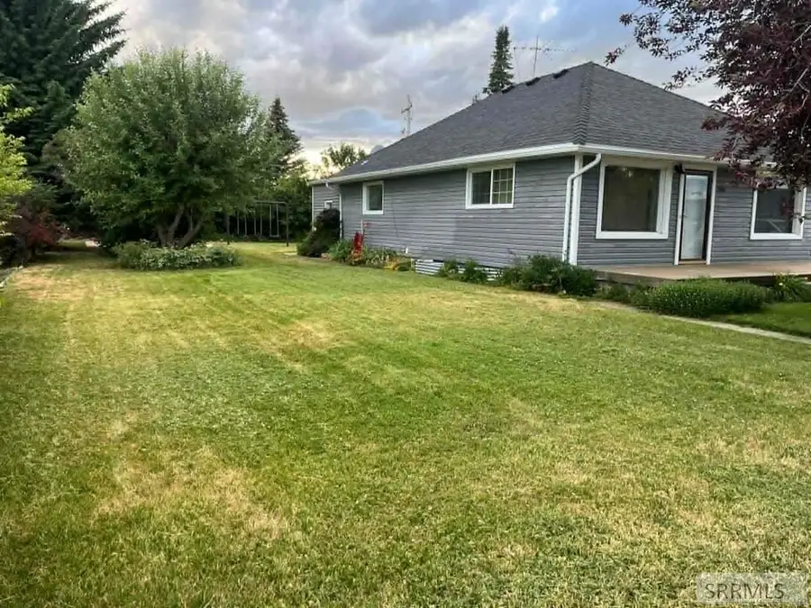 906 Main Street, Grace, ID 83241 - #2