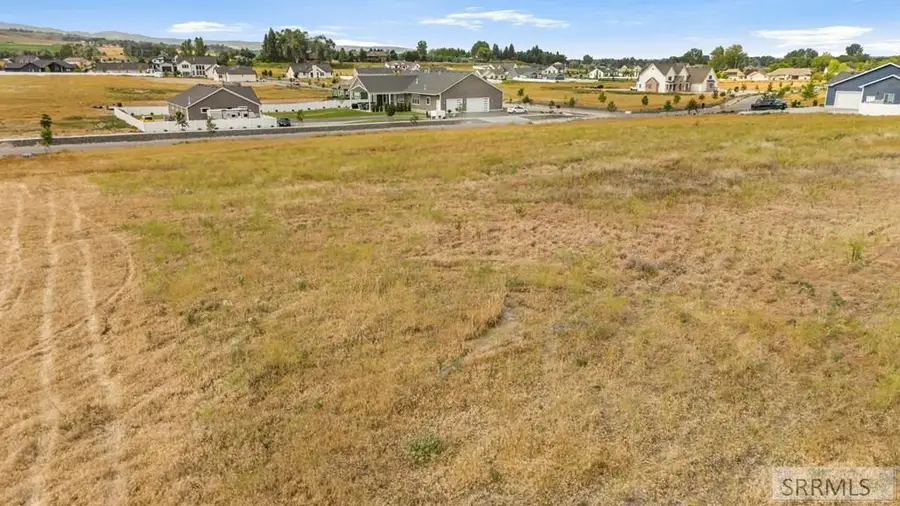 5601 Malheur River St, Ammon, ID 83406 - #2
