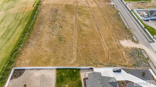 5561 Malheur River St, AMMON, ID 83406