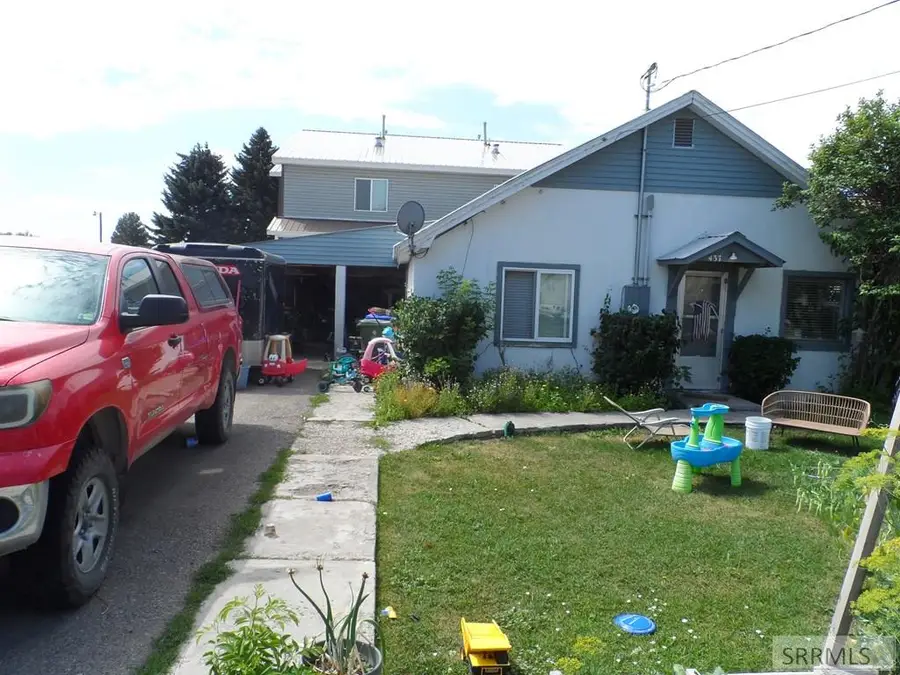 437 6th S, Rexburg, ID 83440 - #2