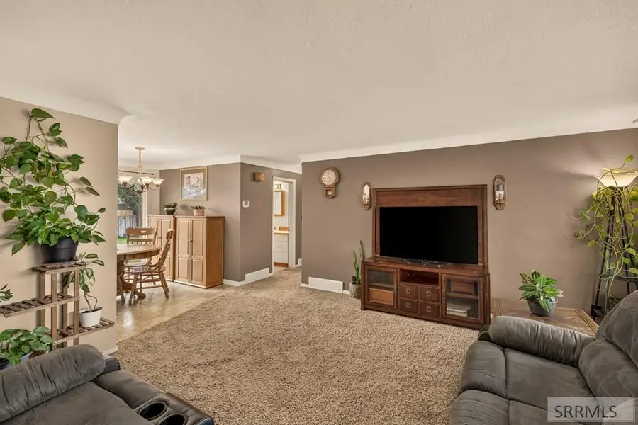 425 Horrocks Drive, Blackfoot, ID 83221 - #3