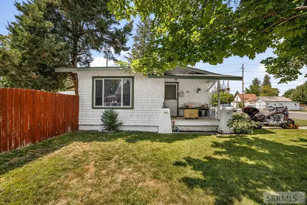 401 Fisher Avenue, BLACKFOOT, ID 83221