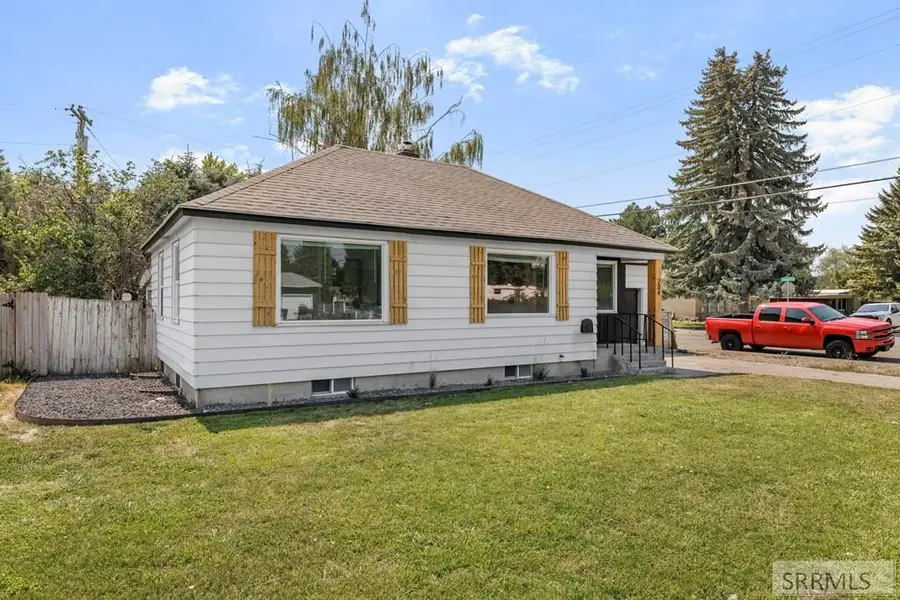 204 Dewey Street, Blackfoot, ID 83221 - #3