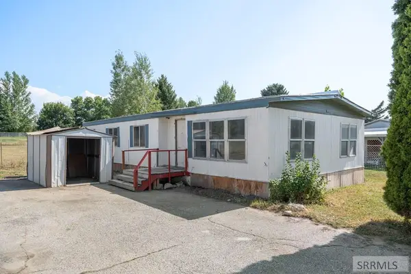 814 Dalmation Drive, IDAHO FALLS, ID 83402