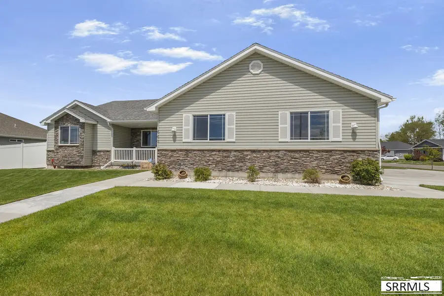 660 Regency Lane, Idaho Falls, ID 83402 - #3