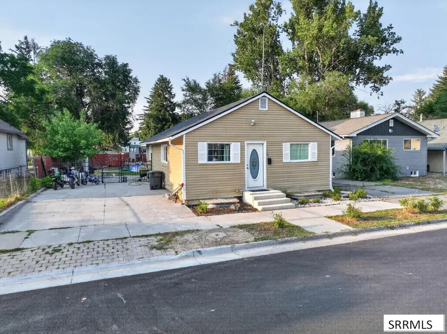 135 College Street, Idaho Falls, ID 83402 - #2