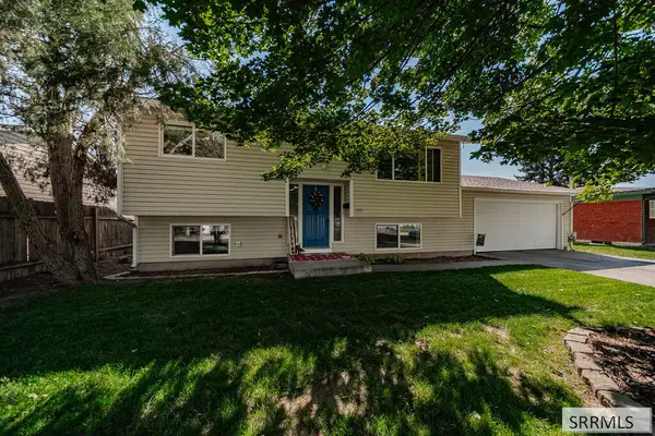 1975 Falcon Drive, AMMON, ID 83406