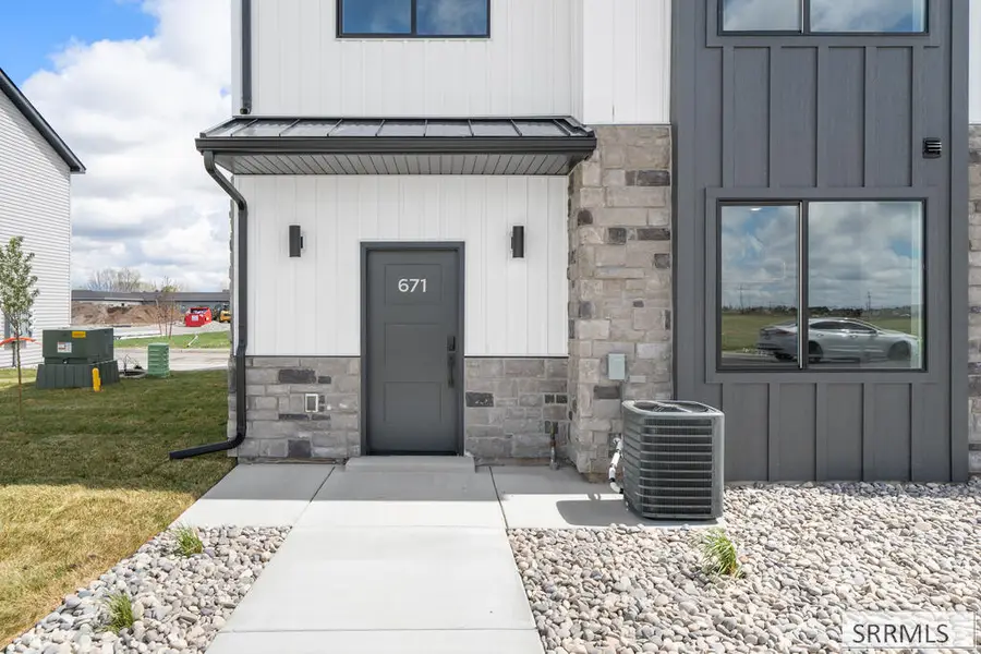 753 Curlew Drive, Ammon, ID 83406 - #3