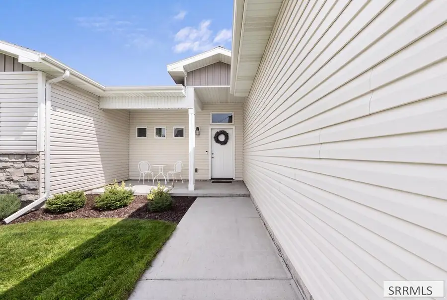 431 Idaho Avenue, Sugar City, ID 83448 - #3
