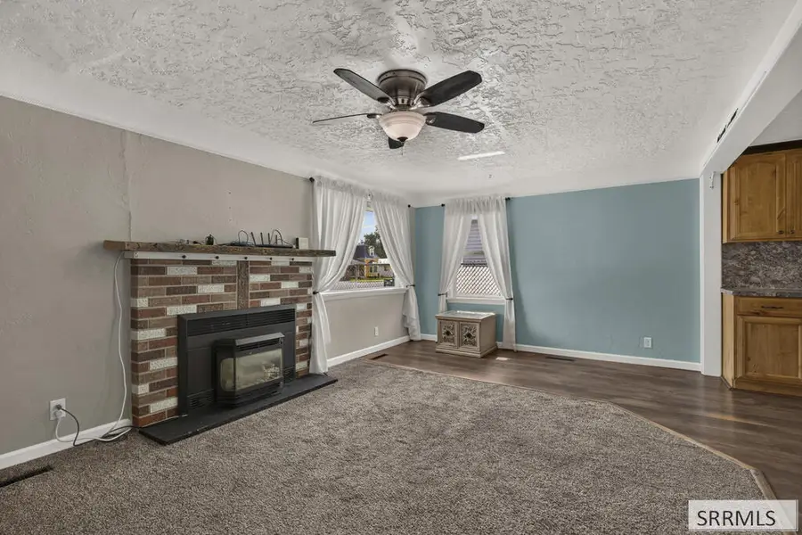 233 Fisher Avenue, Blackfoot, ID 83221 - #3