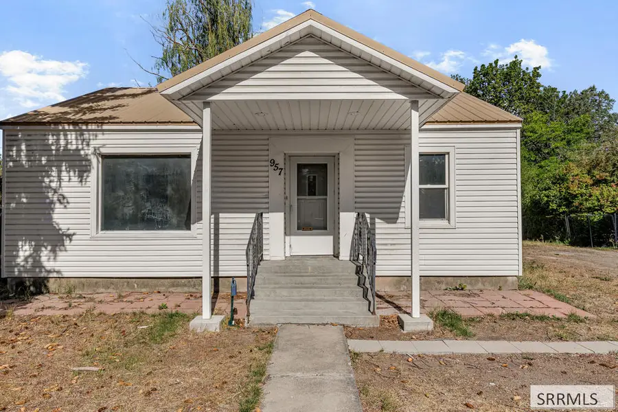 957 Shilling Avenue, Blackfoot, ID 83221 - #3