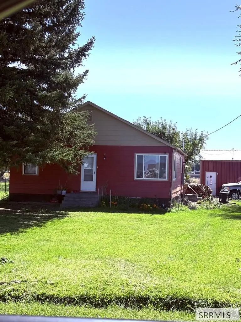 239 200 N, Blackfoot, ID 83221 - #1
