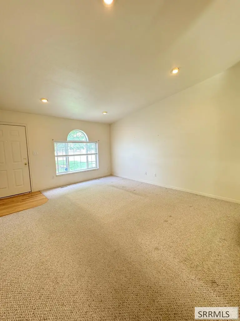 2934 Oakhaven Circle, Ammon, ID 83406 - #3