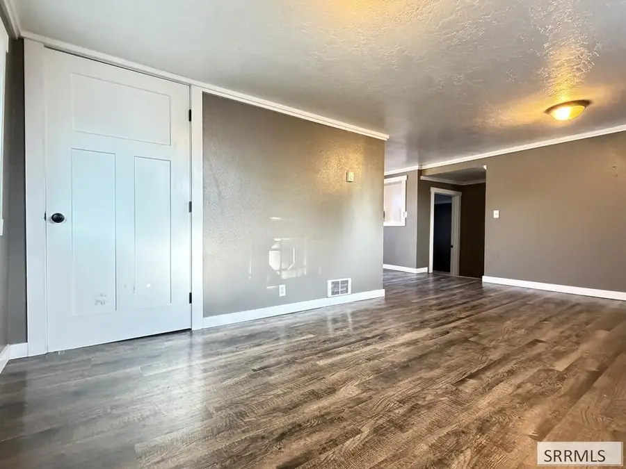 938 Ada Avenue, Idaho Falls, ID 83402 - #3