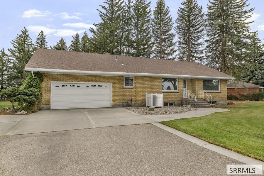 1881 49th S, Idaho Falls, ID 83402 - #3