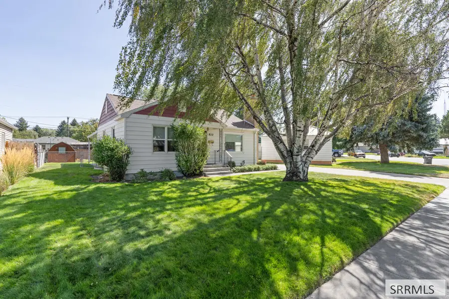 822 Crestmont Avenue, Idaho Falls, ID 83402 - #2