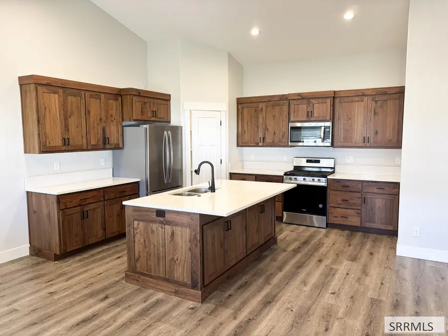 453 Rocky Mountain Avenue, Shelley, ID 83274 - #3