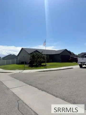 805 W Falcon Circle, Blackfoot, ID 83221 - #3
