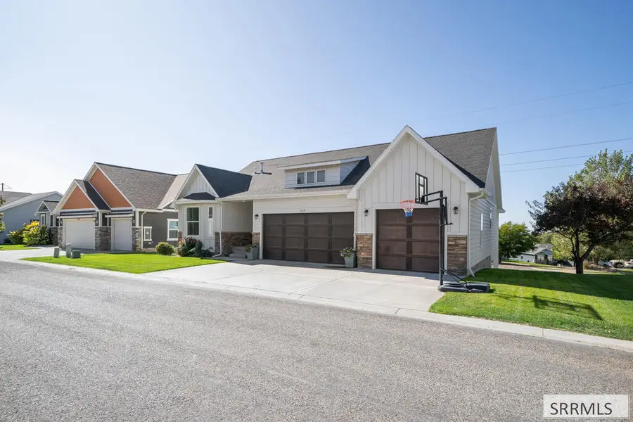3112 Chartwell Gardens, Ammon, ID 83406 - #2