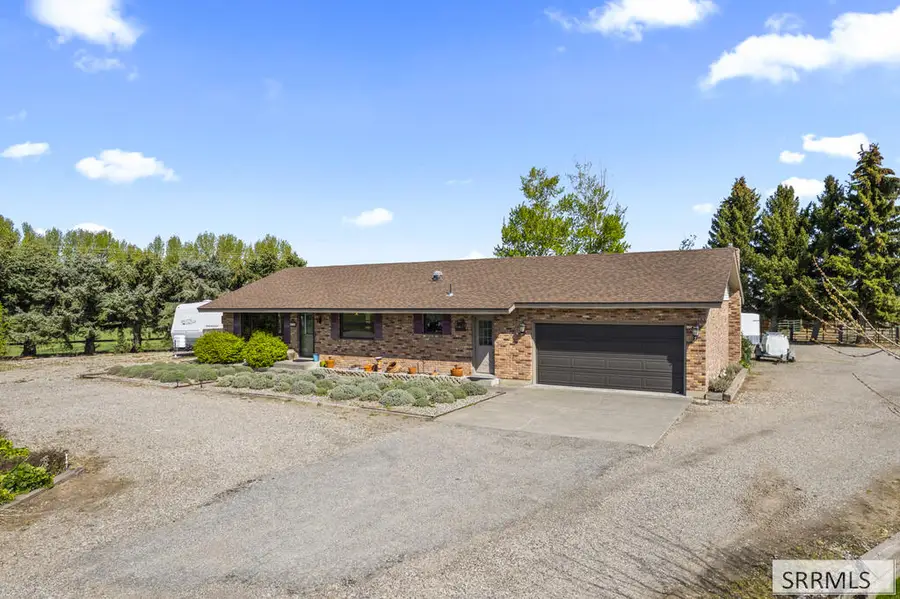 479 97th S, Idaho Falls, ID 83404 - #3