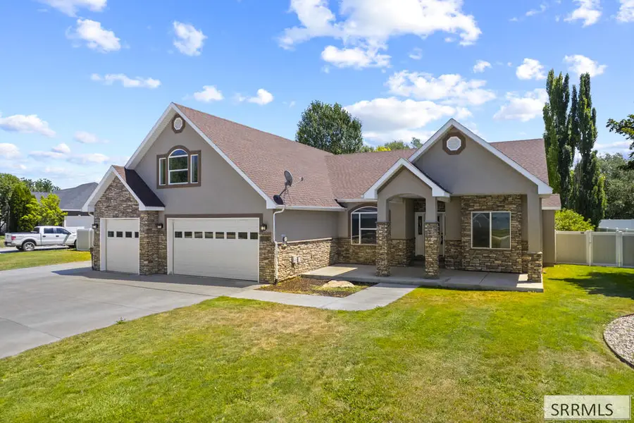 2690 Eastview Drive, Idaho Falls, ID 83401 - #2