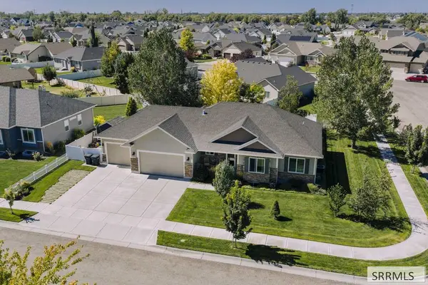 1300 Red Robin Avenue, AMMON, ID 83401