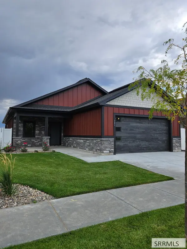 381 Glade Loop, IDAHO FALLS, ID 83404