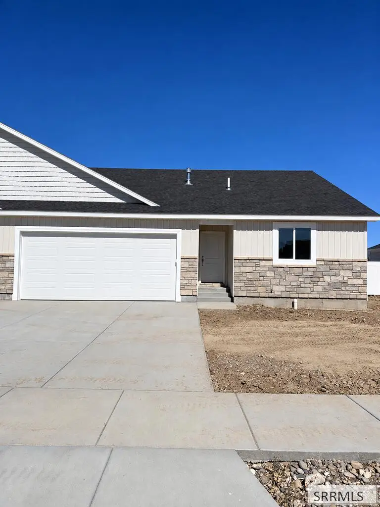 484 East River Ln, Idaho Falls, ID 83401 - #1