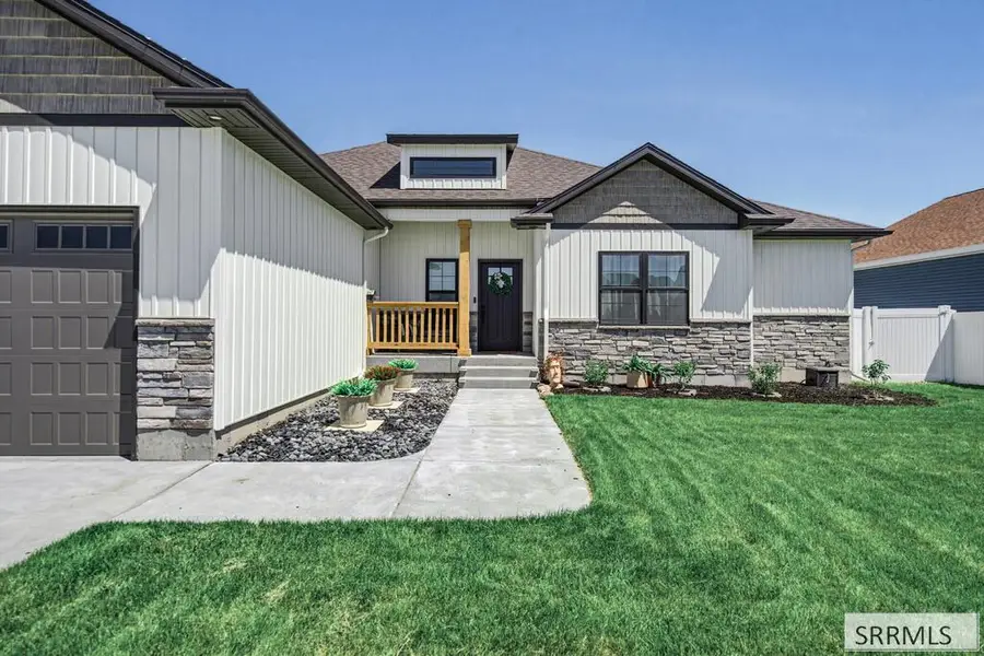 902 Jack Ln, Idaho Falls, ID 83402 - #2