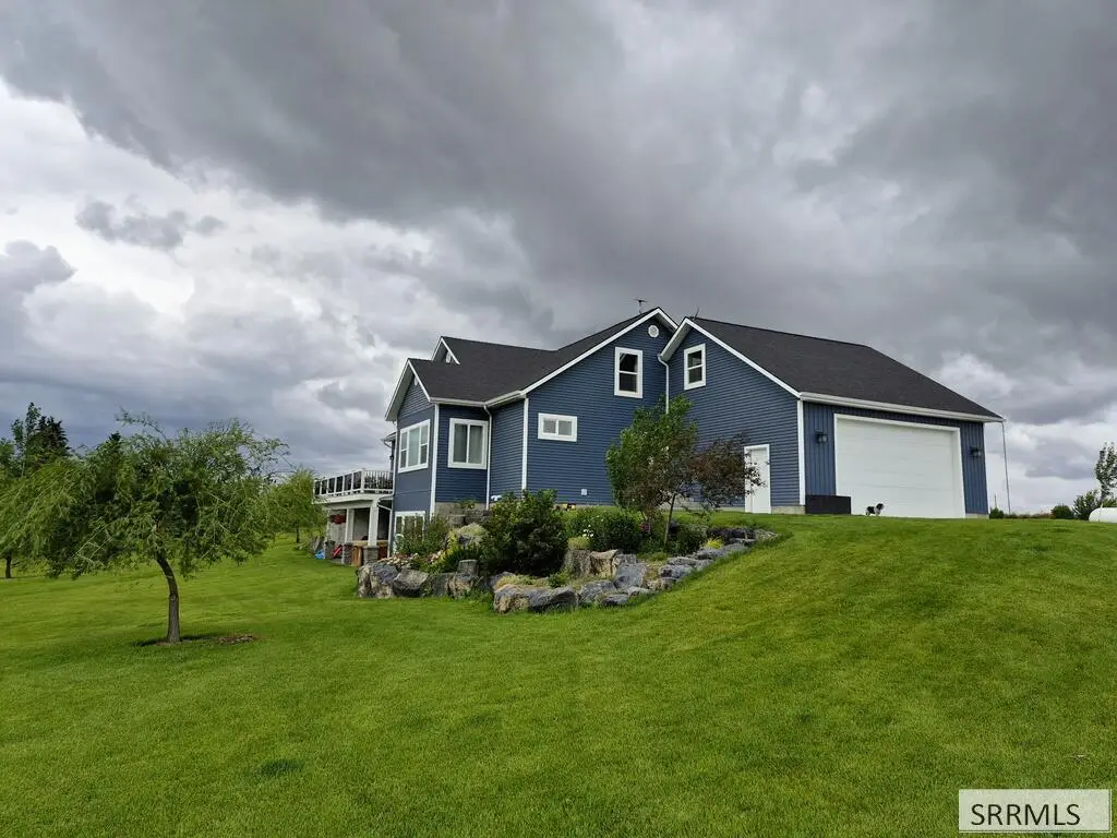 6272 W 49th S, Idaho Falls, ID 83402 - #1