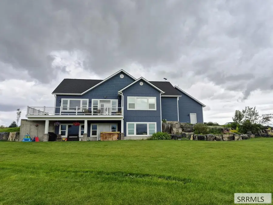 6272 W 49th S, Idaho Falls, ID 83402 - #2