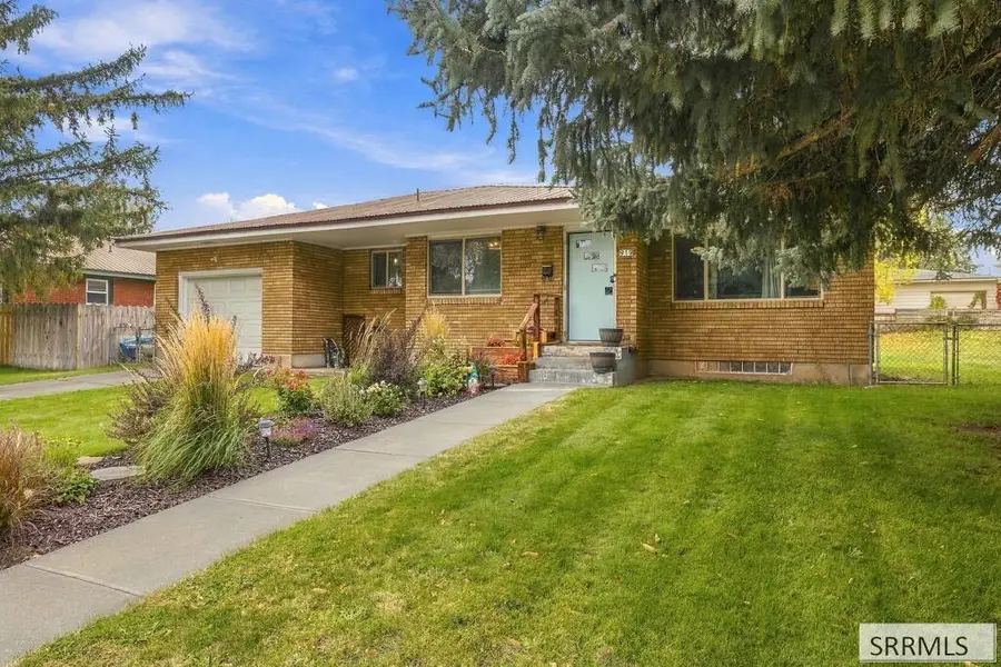 919 Blaine Avenue, Idaho Falls, ID 83402 - #3