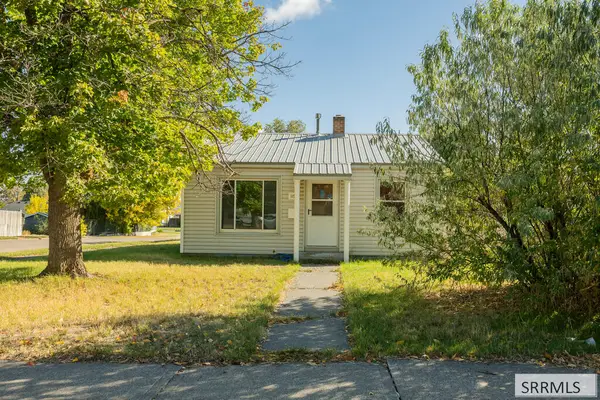 1196 Bear Avenue, IDAHO FALLS, ID 83401