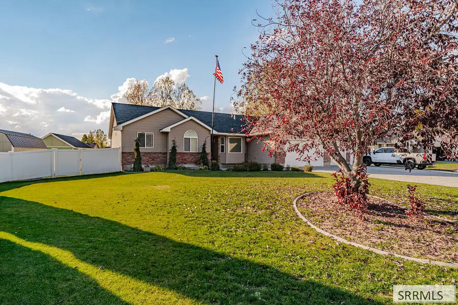3320 Woodside Drive, Idaho Falls, ID 83401 - #2